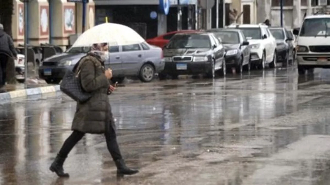 تطورات مفاجئة في حالة الطقس غدا الجمعة وتوقعات بانخفاض ملحوظ لدرجات الحرارة